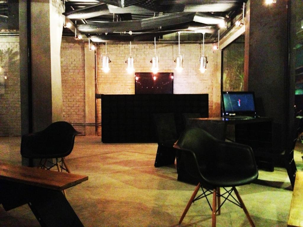 Thrive The Hostel : Patpong By The Belle Bangkok Kültér fotó