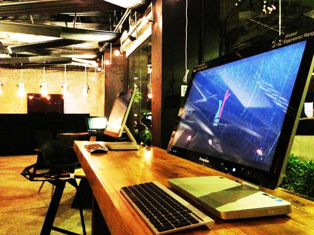 Thrive The Hostel : Patpong By The Belle Bangkok Kültér fotó