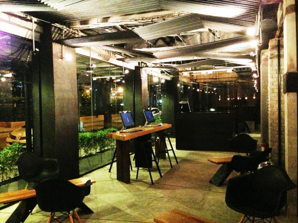 Thrive The Hostel : Patpong By The Belle Bangkok Kültér fotó
