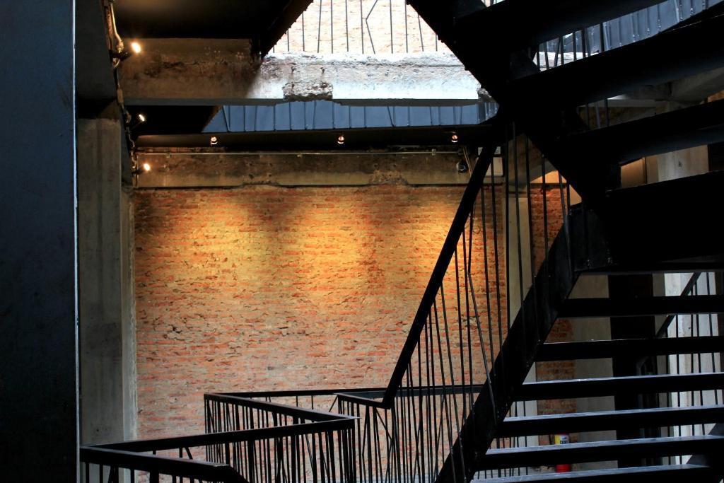 Thrive The Hostel : Patpong By The Belle Bangkok Kültér fotó